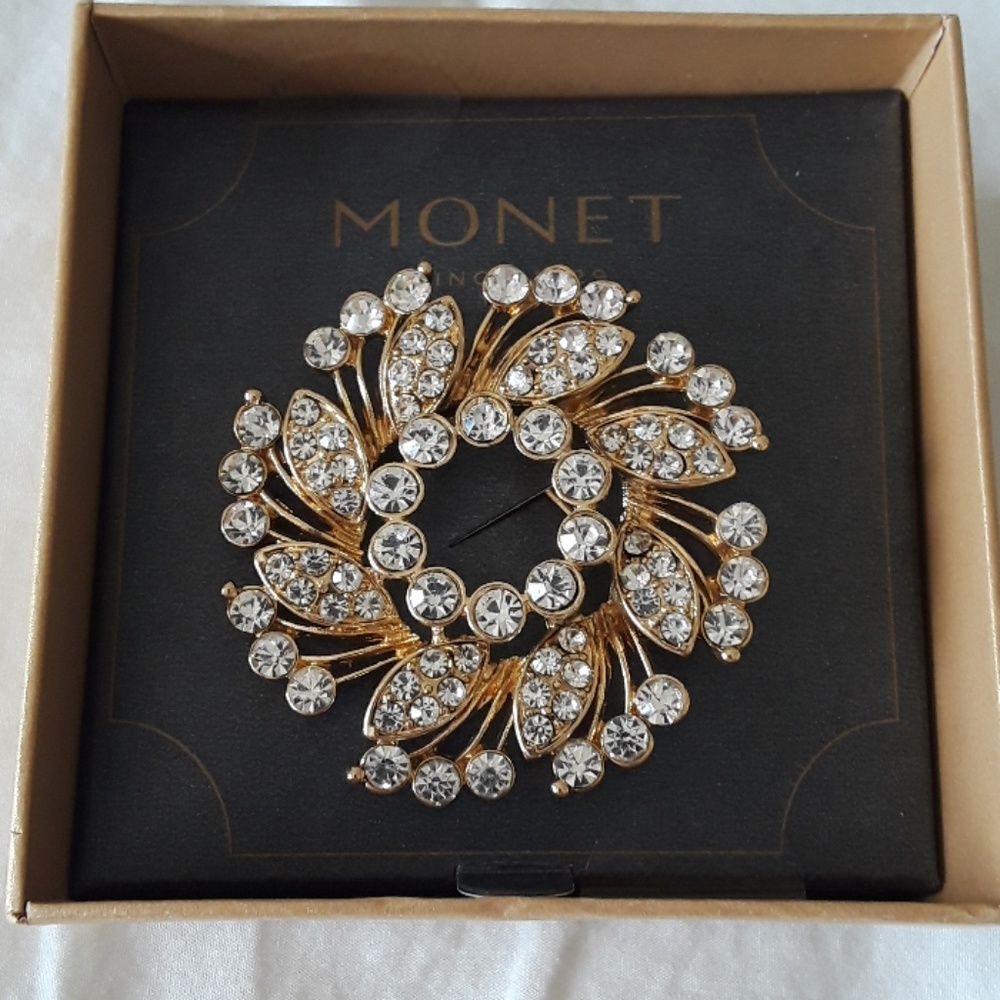 MONET brooch